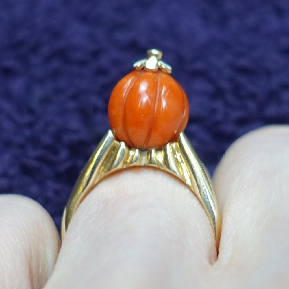 precious dumpling coral ring with enamel flower and diamond on top - Picture 2 of 4